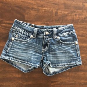 Miss Me jean shorts size 27